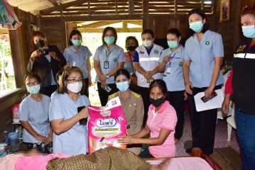 มอบแพมเพิร์ส_015.JPG