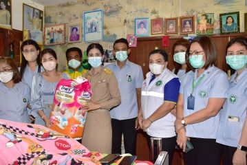มอบแพมเพิร์ส_042.JPG