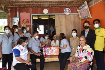 มอบแพมเพิร์ส_066.JPG