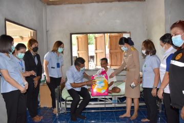 มอบแพมเพิร์ส_082.JPG