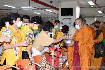 ตักบาตร_042.JPG