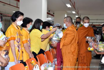 ตักบาตร_066.JPG