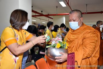 ตักบาตร_074.JPG